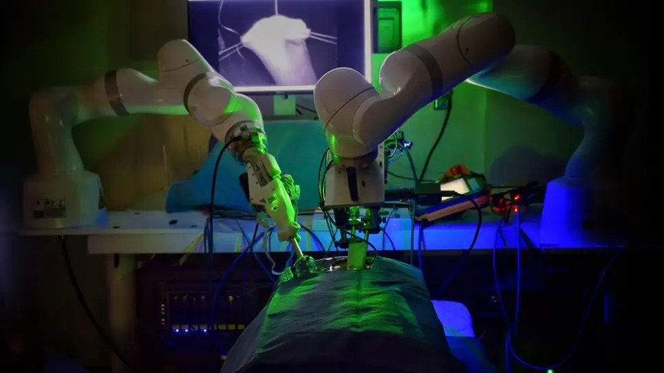 Researchers have demonstrated how AI can train robots to mimic human doctors to perform surgeries.