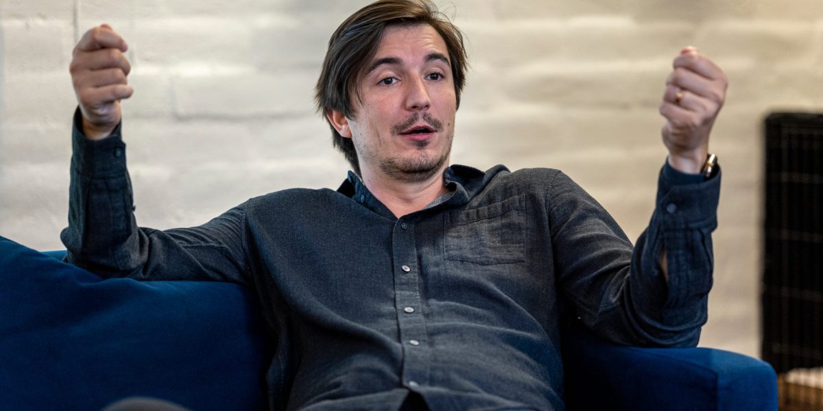 Inside Robinhood’s effort to retain employees of its $300 million acquisition with ‘exploding offers’