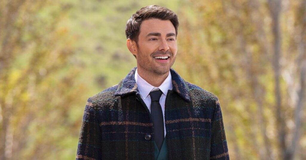 Why Hallmark Star Jonathan Bennett Doesn’t Decorate for Christmas