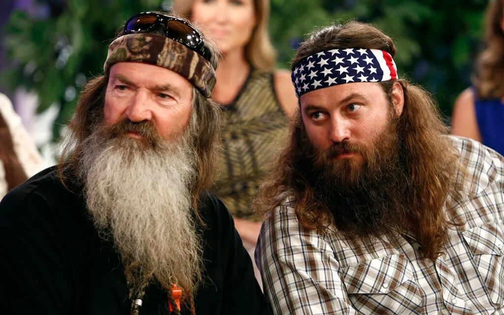 ‘Duck Dynasty’ star Phil Robertson battling blood disorder, fractured back, possible 'ministrokes'