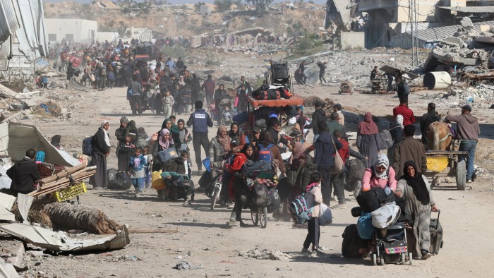 Palestinians, displaced from Beit Lahia, arrive in Jabalia in the northern Gaza Strip