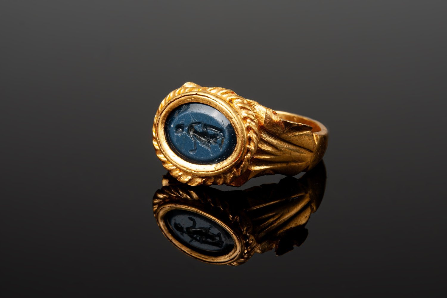 Inrap Gold Ring France