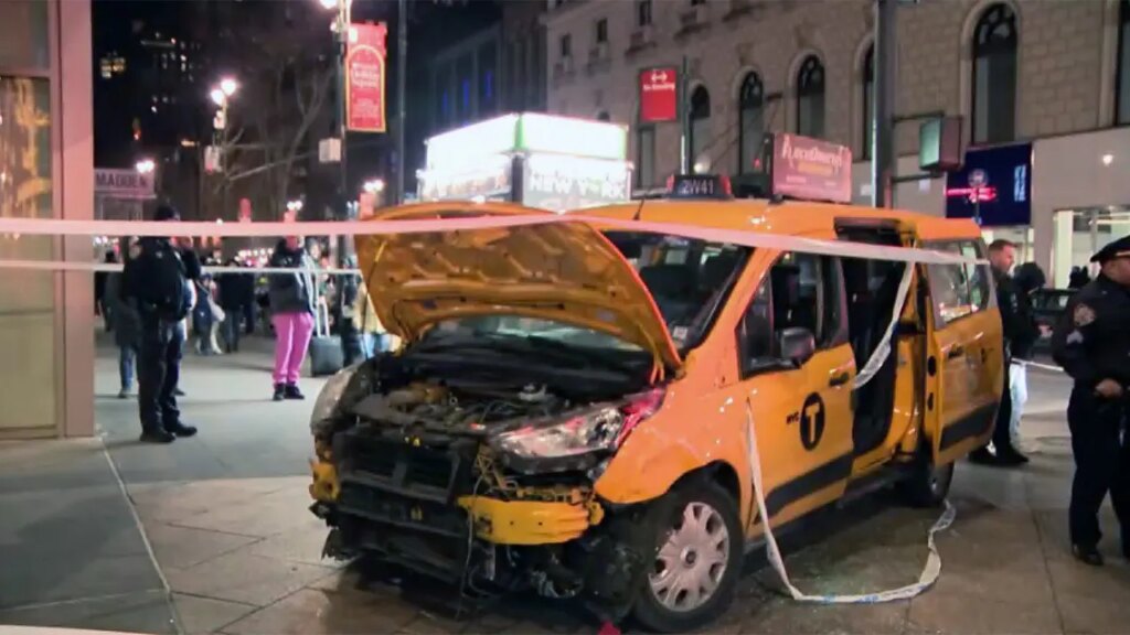 Taxi smashes into pedestrians at NYC tourist hot spot on Christmas Day