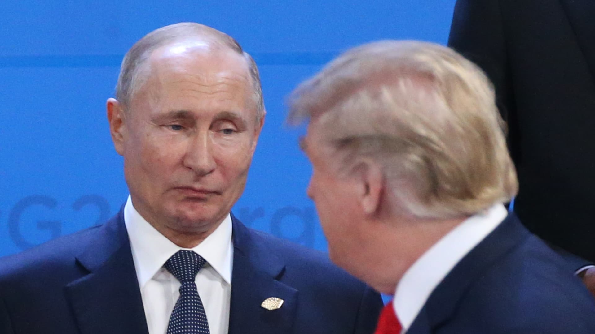 Trump threatens Russia with sanctions, tariffs if Putin doesn't end Ukraine war