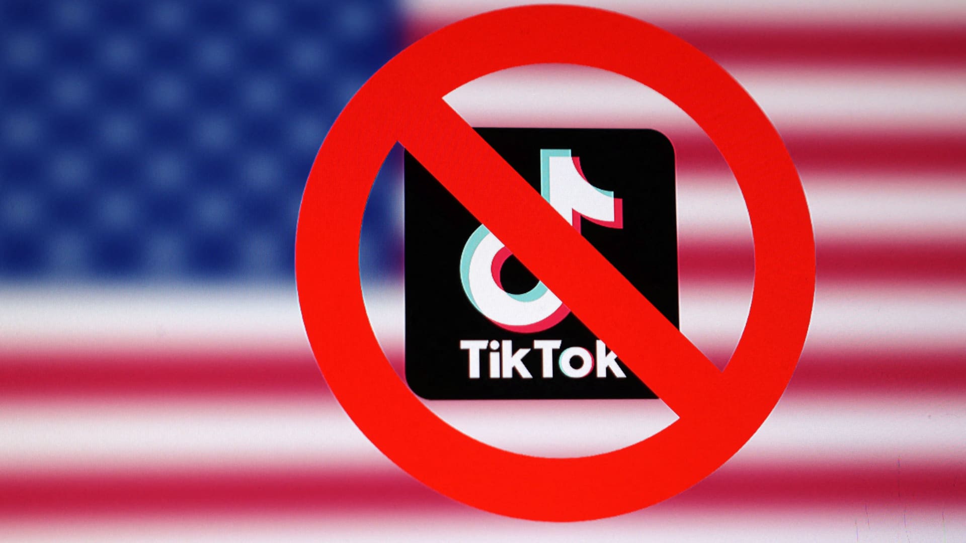 Apple, Google remove TikTok from stores as app halts service in US