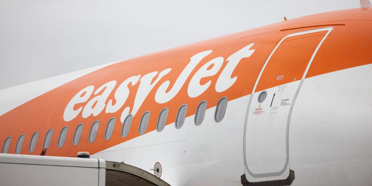 EasyJet removes paint from planes to offset equivalent of a 27kg suitcase of CO2