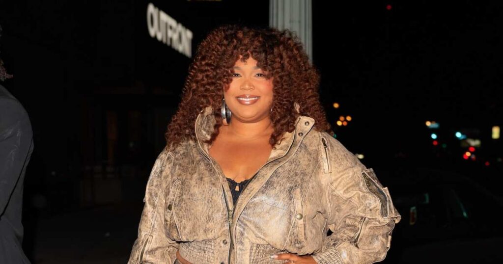 Lizzo Rings in 2025 With Bikini Pic: ‘Don’t Subscribe to the Bulls---’