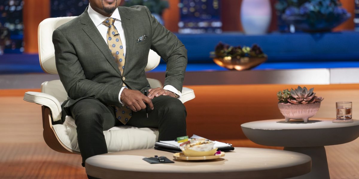 Forget quiet quitting: ‘Shark Tank’ star Daymond John says the loud quitting trend is ‘absolutely amazing.’ Here’s why