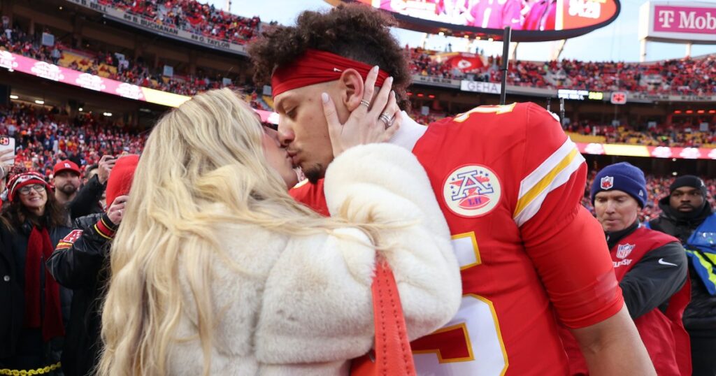 Brittany Mahomes Kisses Husband Patrick Ahead of AFC Title Game