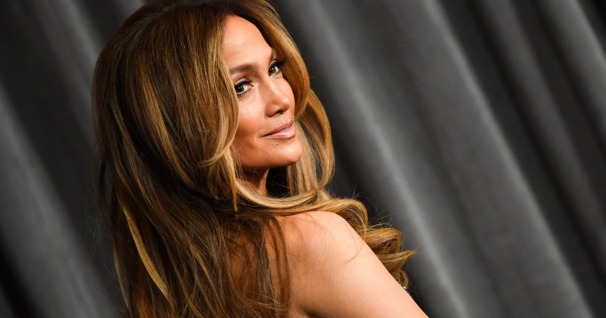 Jennifer Lopez Shows Off Her Toned Physique in Black Bikini, Fur Boots