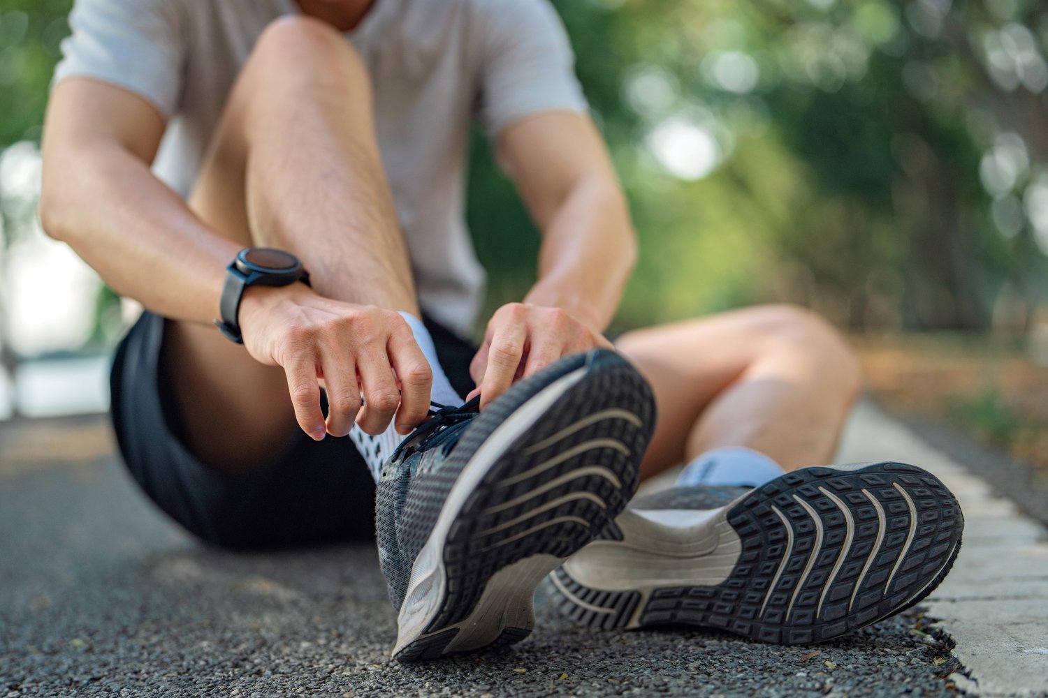 Certain types of running shoes might be better than others for preventing injury, new research suggests.