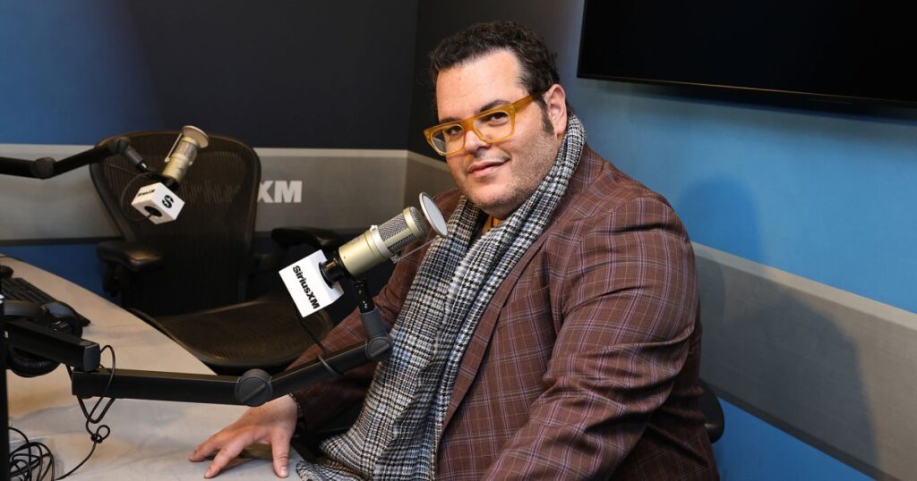 Josh Gad Reveals He’s Lost 40 Lbs on GLP-1 Medication