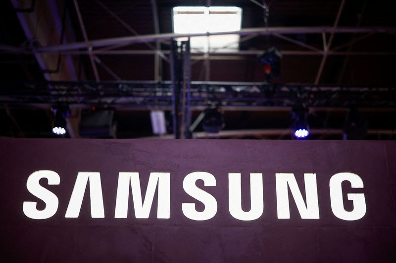 Samsung fourth-quarter profit growth slows as chip issues weigh