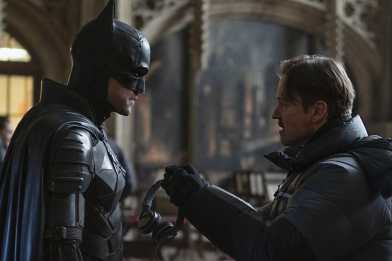 Matt Reeves directing Robert Pattinson in The Batman.