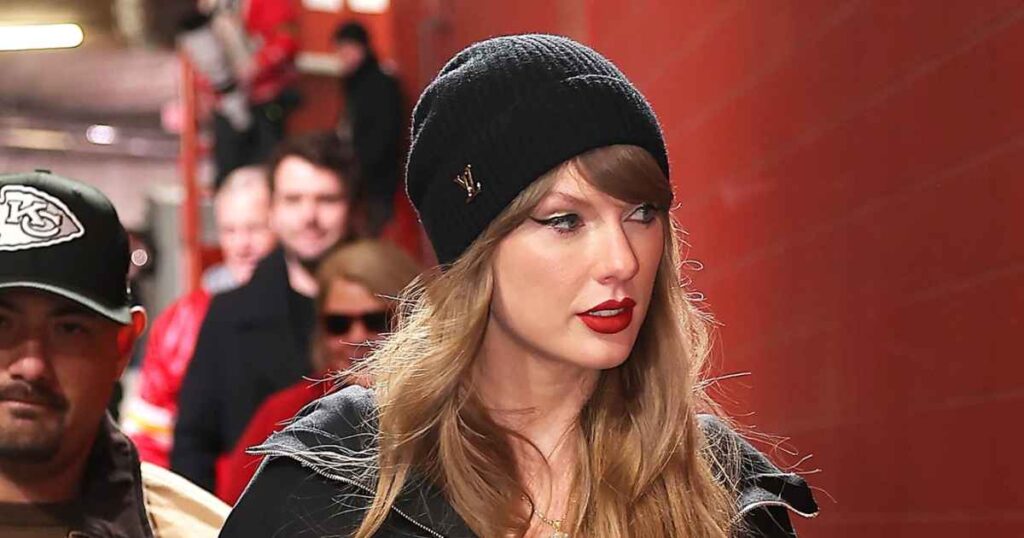 Taylor Swift Attends Travis Kelce’s Chiefs vs. Bills Playoff Game