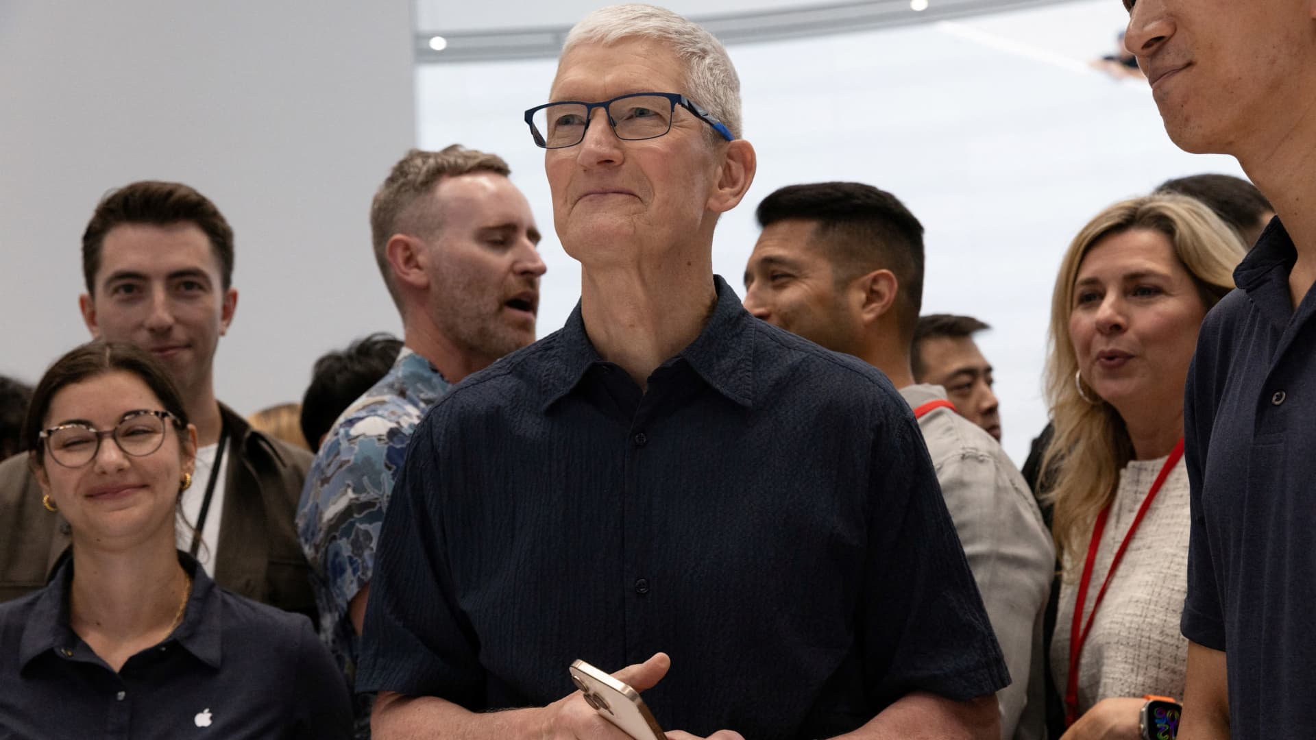 Apple annual shareholder meeting 2025