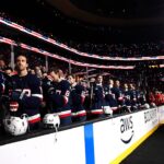 4 Nations Face-Off: Americans proudly belt out 'The Star-Spangled Banner'