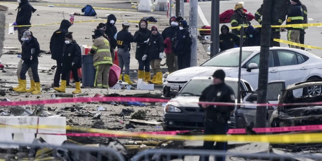 Philadelphia plane crash: At least 7 dead and 19 injured