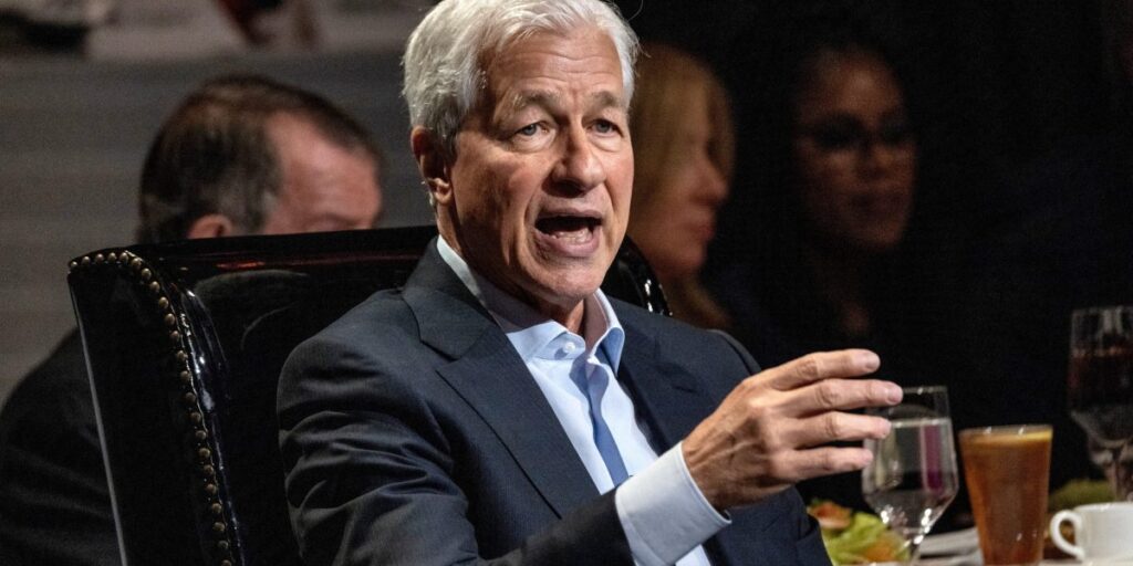 Jamie Dimon popped off at the 1,200+ JPMorgan employees fighting against full-time RTO: 'I don’t care how many people sign that petition'