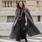 17 Loose and Slimming Transitional Dresses With Rich Mom Style