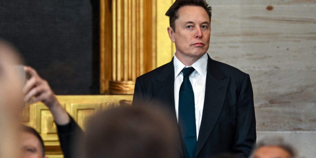 Giving Elon Musk’s DOGE access to the Treasury payment system risks a U.S. debt default and global financial crisis, senator warns