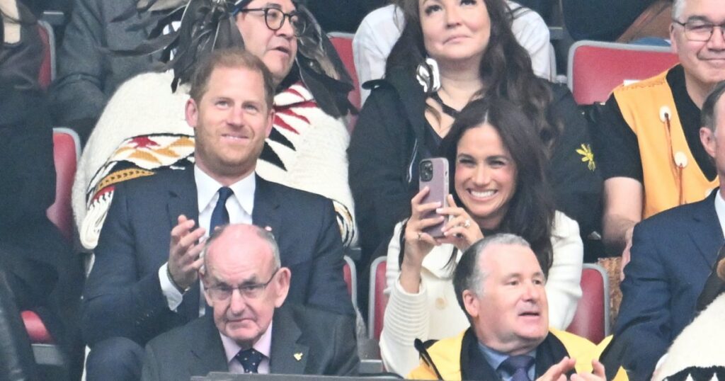 Prince Harry, Meghan Markle's Cute Jumbotron Moment at Invictus Games