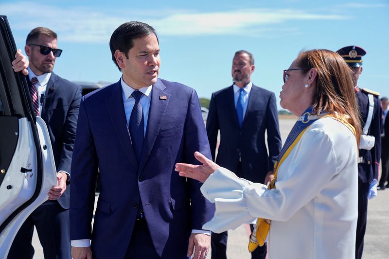 Rubio meets El Salvador's Bukele amid migration push