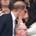 Meghan Markle and Prince Harry Share Sweet PDA Moment at Invictus Games