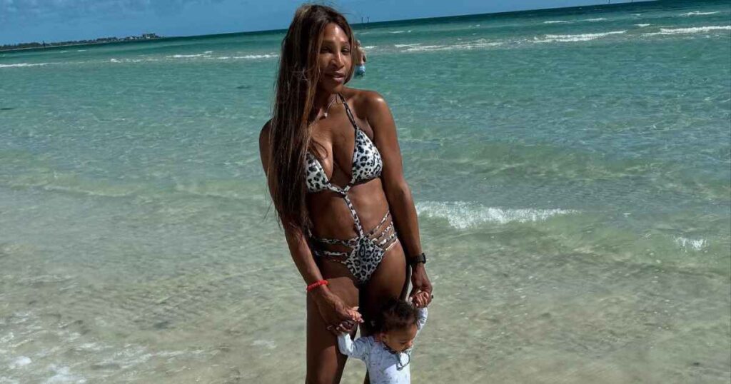 Serena Williams Flaunts Her Abs in Sexy Bikini on ‘Girls Trip’