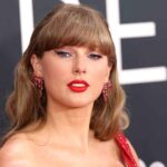 See Taylor Swift Tip 2025 Grammys Workers After Awards Show