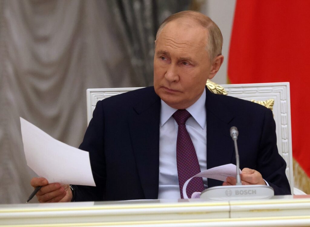 MOSCOW, RUSSIA - SEPTEMBER 25 (RUSSIA OUT) Russian President Vladimir Putin holds his papers during the State Council's Presidium at the Kremlin's Senate Palace, September 25, 2024, in Moscow, Russia. Putin holds a meeting with officials and ministers on export development.