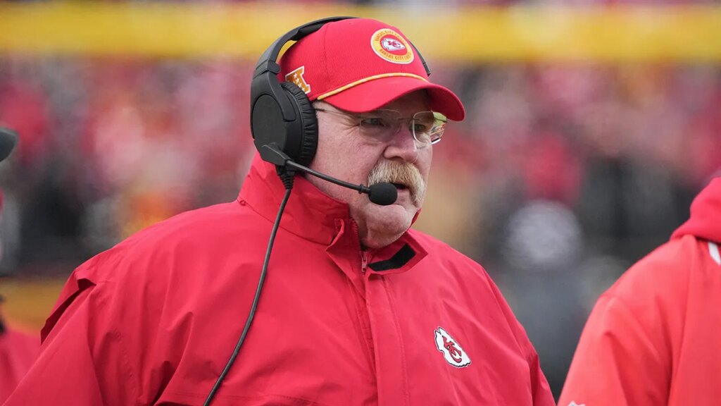 Taylor Swift effect: Chiefs coach offers advice to singer after fans boo