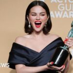 Celebrities all smiles for SAG Awards