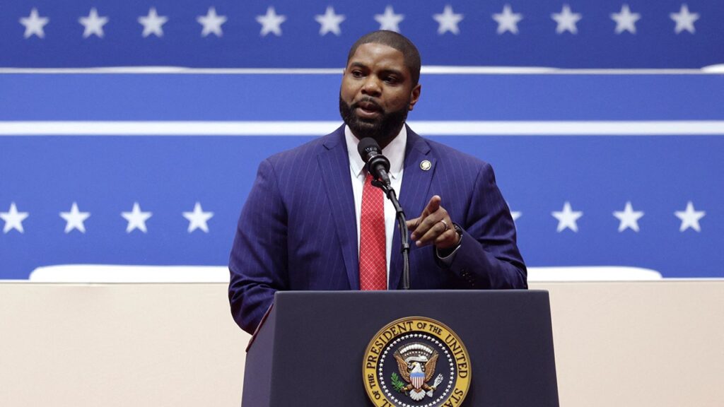 President Donald Trump pumps up Rep. Byron Donalds in race to succeed Florida Gov. DeSantis