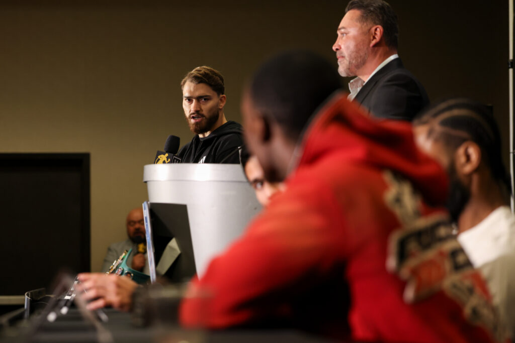 Image: Oscar Duarte Faces Tough Substitute Miguel Madueno on DAZN