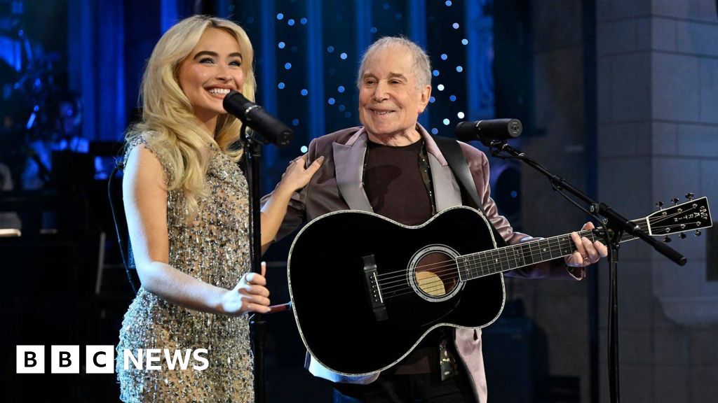 Sabrina Carpenter duets with Paul Simon as show celebrates 50 years on air