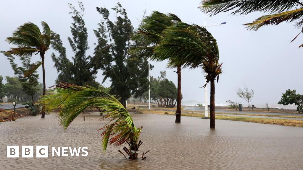 Cyclone Garance kills three as it sweeps through Reunion island