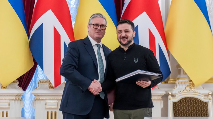 British Prime Minister Keir Starmer and Ukrainian President Volodymyr Zelenskyy