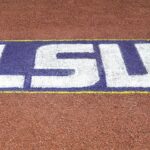 LSU pole vaulter dead at 18 after car wreck