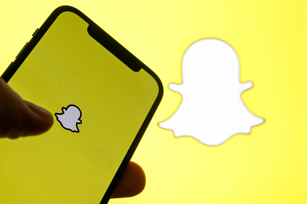 Snap unveils AI text-to-image model for mobile devices