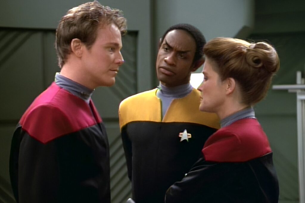 Star Trek Voyager Ex Post Facto Paris Tuvok Janeway