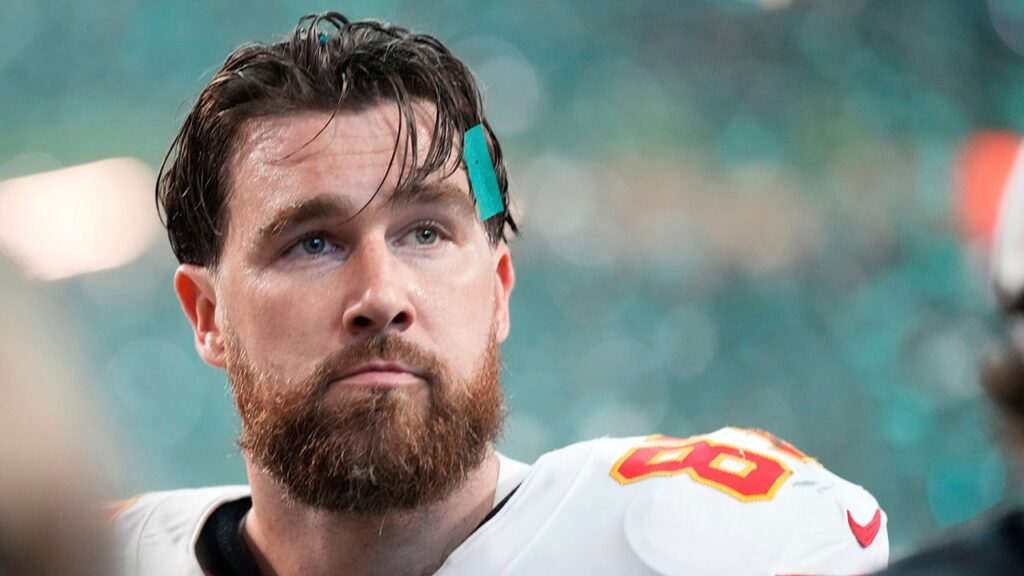 Chiefs' Travis Kelce walks off field downcast after Super Bowl LIX loss in possible final game