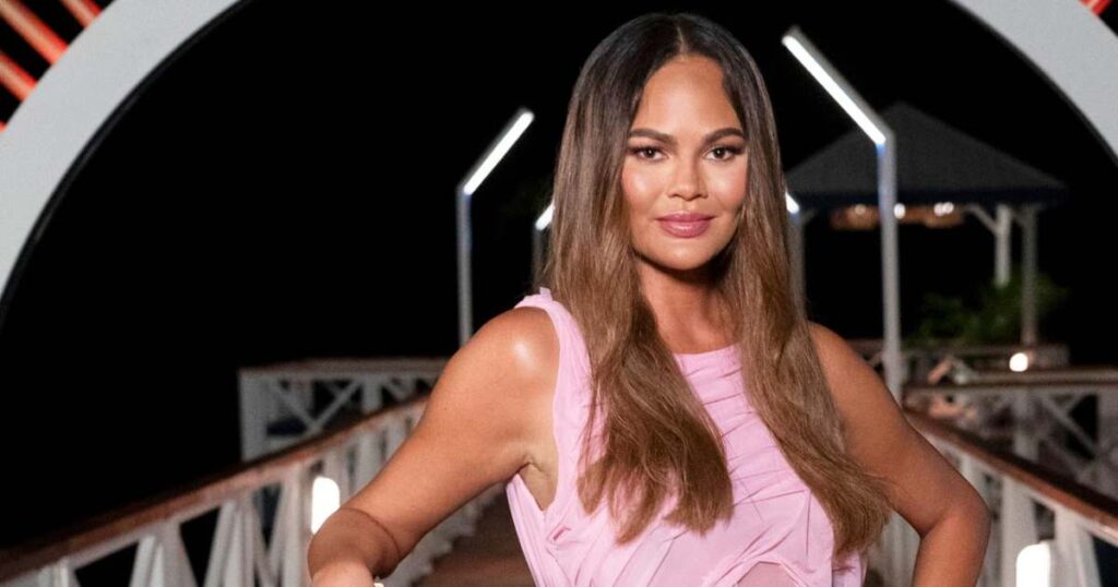 Chrissy Teigen Explains Her Decision to Return to ‘Deal or No Deal’