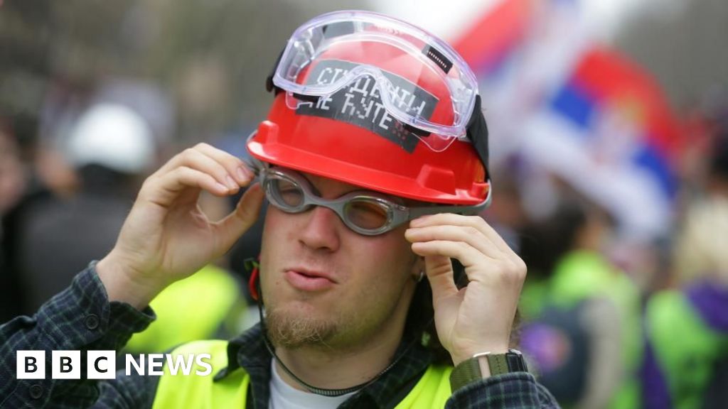 Tens of thousands attend anti-government protest in Serbia