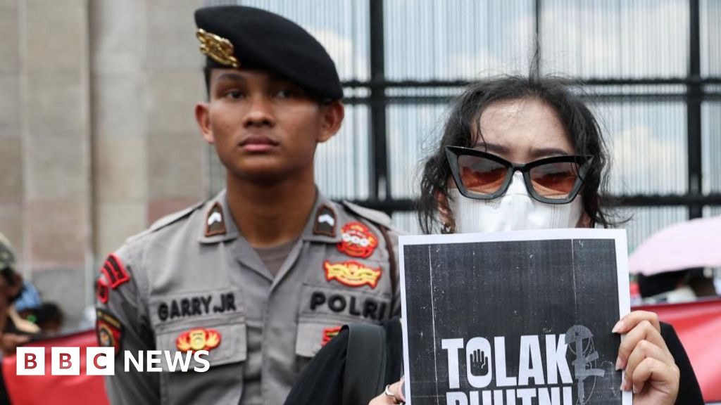 Indonesia law giving armed forces bigger role in government sparks anger