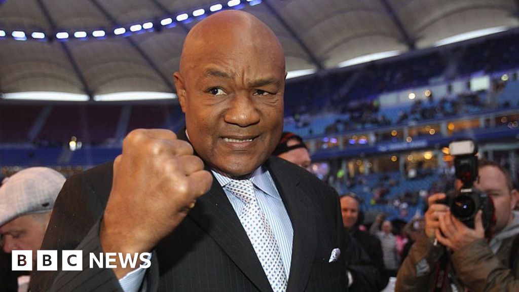 Heavyweight boxing legend dies aged 76, says family