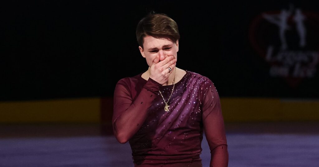 Figure Skater Who Lost Parents in Plane Crash Performs Tribute Routine