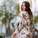 15 Flattering Loose Dresses for Women in Their 40s