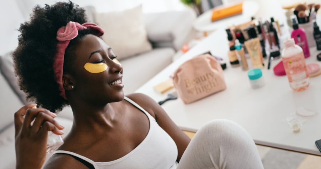 Beat the Daylight Savings Slump With These Eye Patches