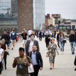 UK economy contracts unexpectedly in January by 0.1%